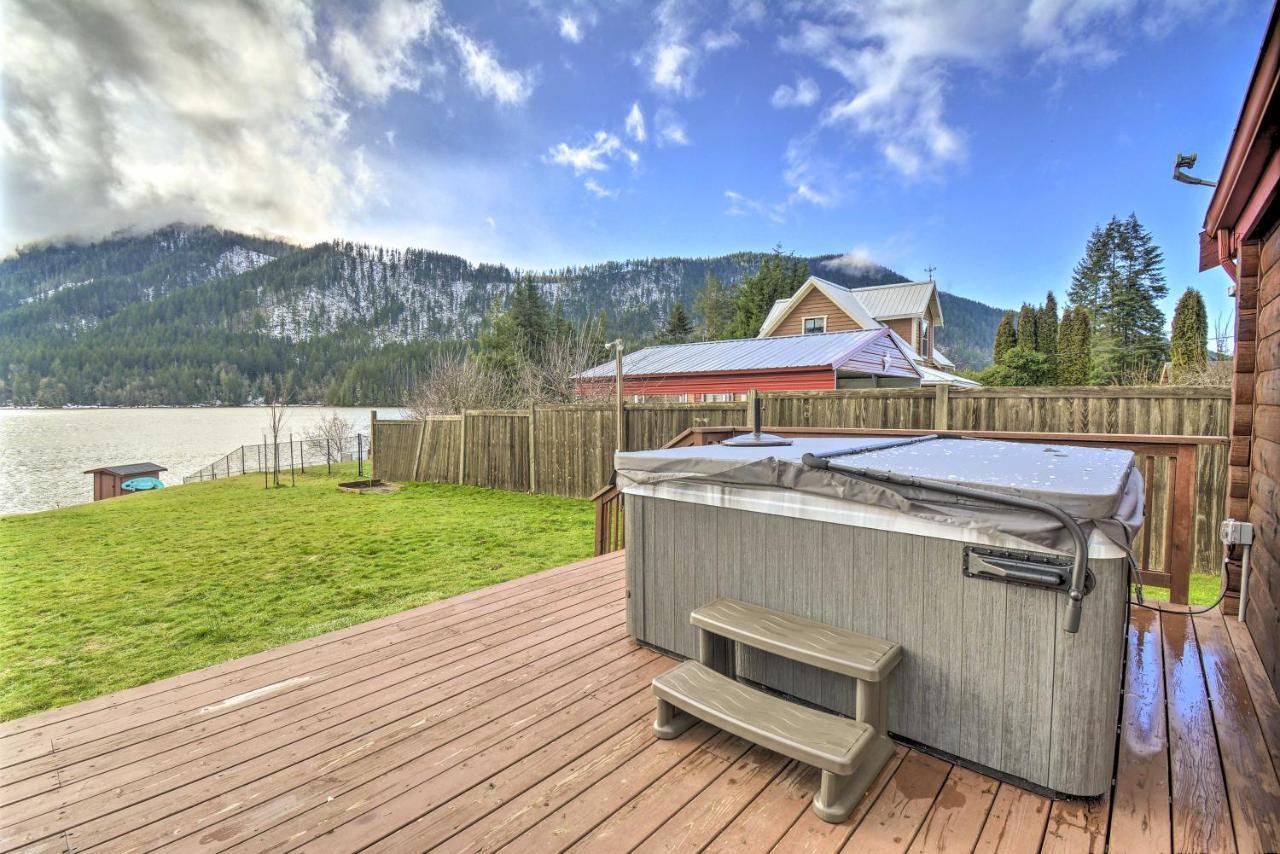 Lakefront Cabin With Stunning Mountain Views And Dock! Mineral Exterior photo