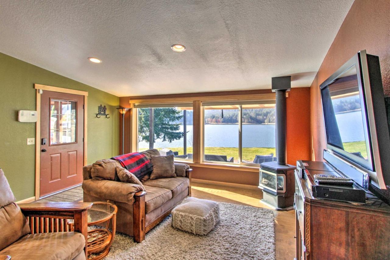 Lakefront Cabin With Stunning Mountain Views And Dock! Mineral Exterior photo